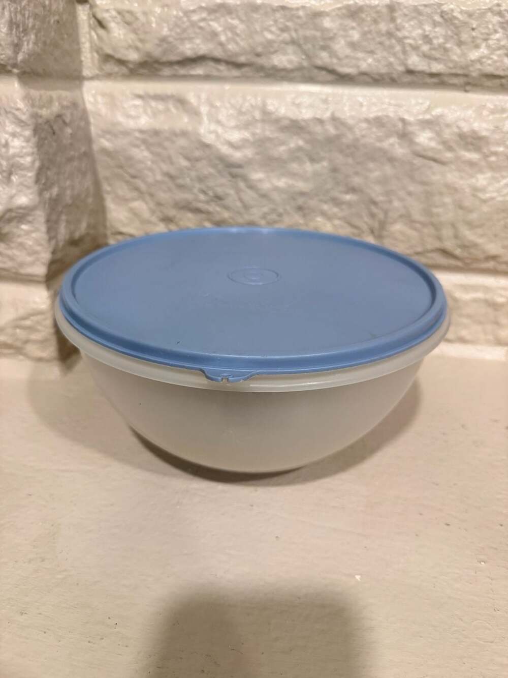 Tupperware Vintage Wonderlier 12 Cup / 3L Large Mixing Bowl with Blue Lid